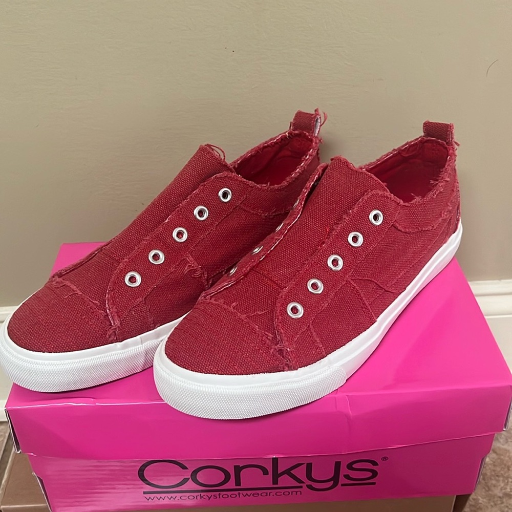 New Corkys Babalu red shoes size 8